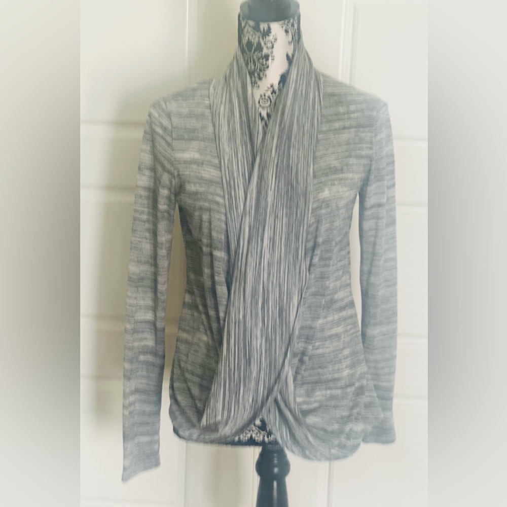 Ladies Sweater Top